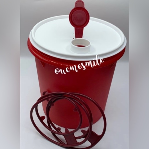 Tupperware Large Red Pitcher Bucket - Picture 2 of 4